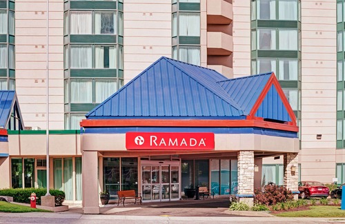 Fallsview Hotel | Ramada by Wyndham Niagara Falls/Fallsview