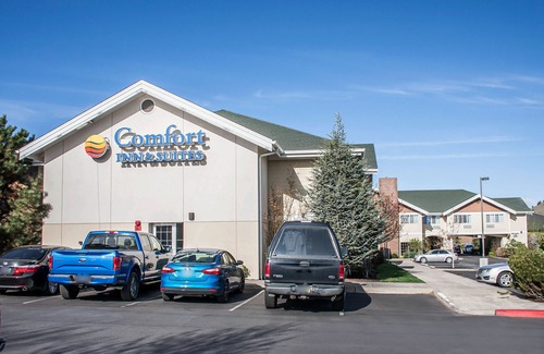 Larkspur Hotel | Country Inn & Suites by Radisson, Bend, OR