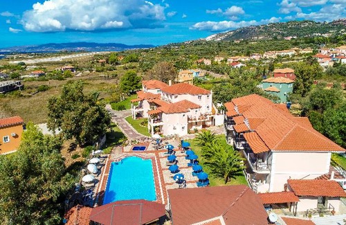 Svoronata Hotel | Sotiris Studios