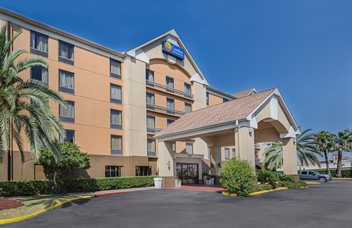 Sharpstown Hotel | Comfort Inn & Suites Southwest Freeway at Westpark