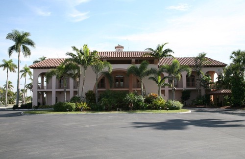 Naples Hotel | Port of The Islands Everglades Adventure Resort