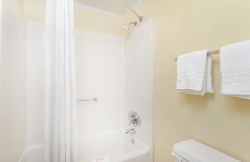 Dover Hotel | Days Inn by Wyndham Dover Downtown