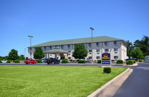 Neosho Hotel | Best Western Big Spring Lodge
