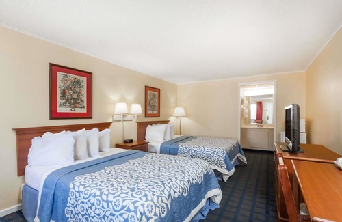 Dover Hotel | Days Inn by Wyndham Dover Downtown