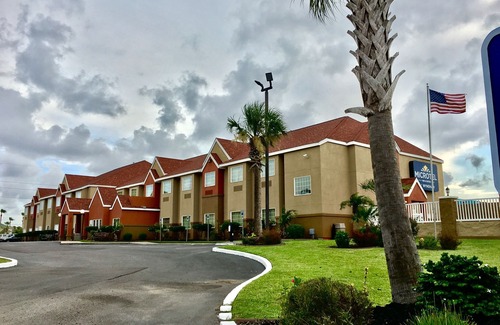 Aransas Pass Hotel | Microtel Inn & Suites by Wyndham Corpus Christi/Aransas Pass
