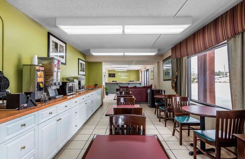 Gracewood Hotel | Rodeway Inn