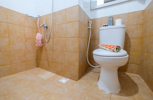 Rawasari Hotel | Mini Studio Green Pramuka Apartment