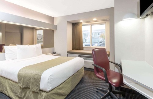 Henrietta Hotel | Microtel Inn by Wyndham Henrietta