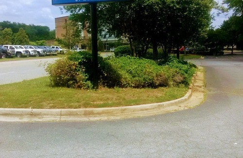 Macon Hotel | Days Inn by Wyndham Macon I-75 North