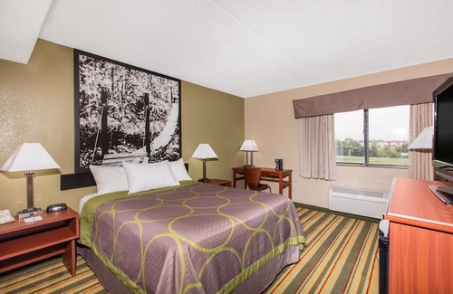 Frederick Hotel | Super 8 by Wyndham Frederick