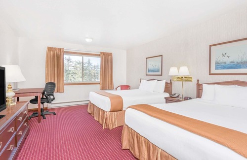 Mendenhall Valley Hotel | Travelodge by Wyndham Juneau
