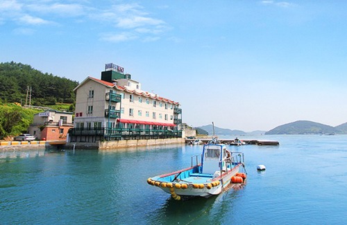 Samdong-myeon Hotel | Namhae 1 Night 2 Days Pension