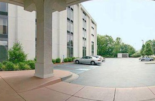 Charleston Hotel | Hampton Inn Charleston-Downtown