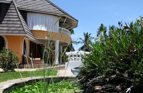 Galu Beach Hotel | Sunset Villa Diani