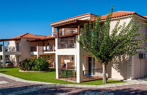 Svoronata Hotel | Sotiris Studios