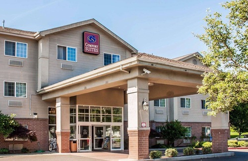 Oatfield Hotel | Comfort Suites Clackamas