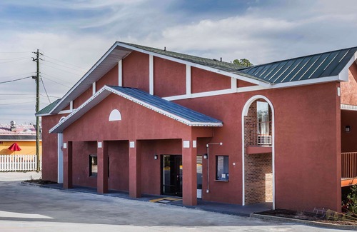 Gracewood Hotel | Rodeway Inn