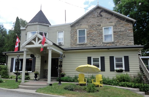 Bracebridge Hotel | Inn at The Falls