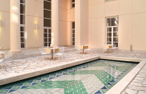 Fuorigrotta Other | Palazzo Esedra