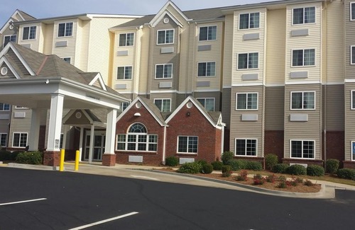 Columbus Hotel | Microtel Inn & Suites by Wyndham Columbus/Near Fort Benning