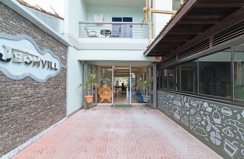 Kalibo Hotel | RedDoorz @ Old Buswang Road