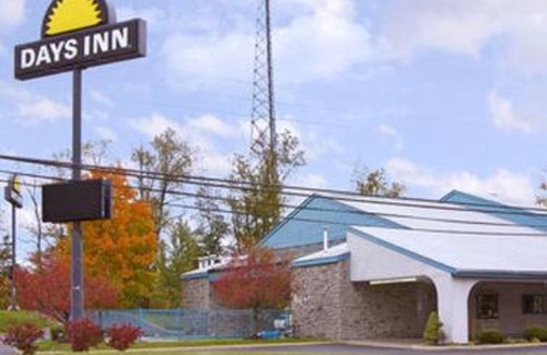 Kent Hotel | Days Inn by Wyndham Kent - Akron