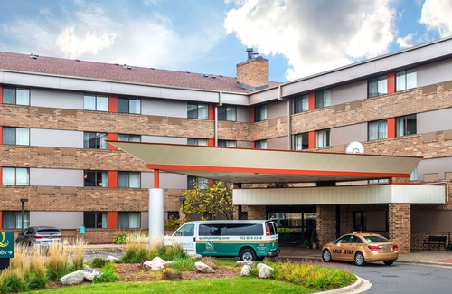 East Bloomington Hotel | Quality Inn & Suites Mall of America - MSP Airport
