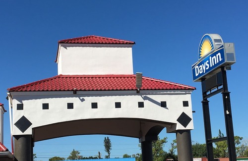 Biggar Hotel | Days Inn by Wyndham Fort Myers