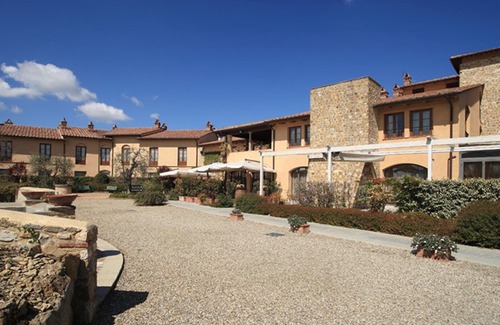 Tavarnelle Val di Pesa Hotel | Hotel Borgo di Cortefreda