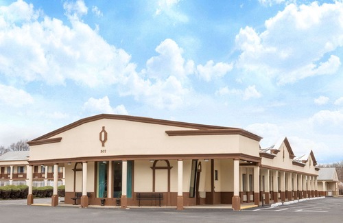 Wrightstown Hotel | Days Inn by Wyndham Wrightstown