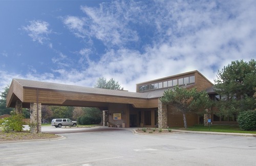 Adrian Hotel | The Carlton Lodge