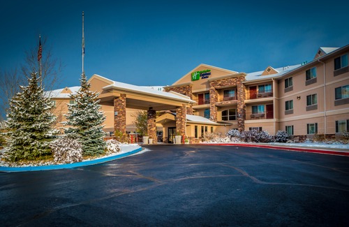 Gunnison Hotel | Holiday Inn Express Hotel & Suites Gunnison, an IHG Hotel