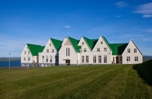 Laugarvatn Hotel | Heradsskolinn Historic Guesthouse