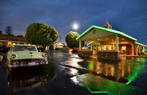 Walnut Street Hotel | Best Western Route 66 Rail Haven