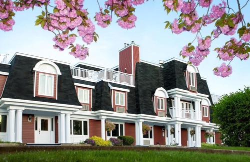 Fall River Hotel | Inn on The Lake, Ascend Hotel Collection