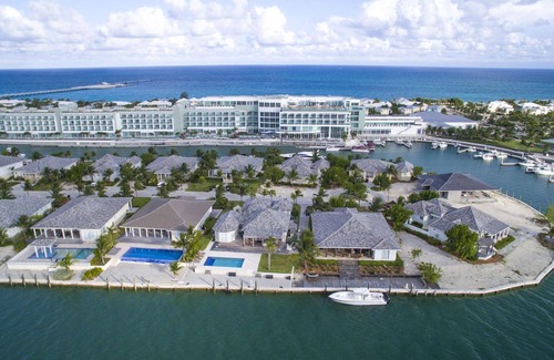 Alice Town Hotel | Hilton at Resorts World Bimini