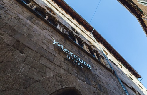 Figeac Hotel | Hotel Mercure Figeac Viguier du Roy