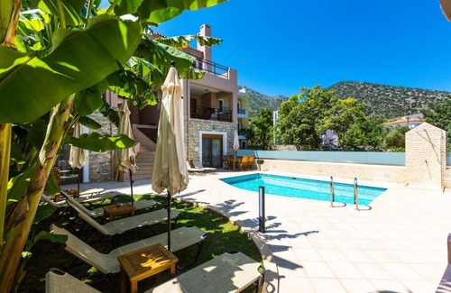 Vlichada Hotel | Pantheon Villas & Suites