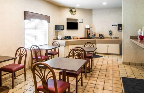 Salem Hotel | Rodeway Inn Salem