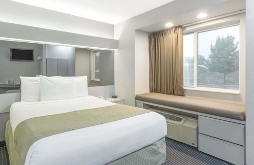 Henrietta Hotel | Microtel Inn by Wyndham Henrietta