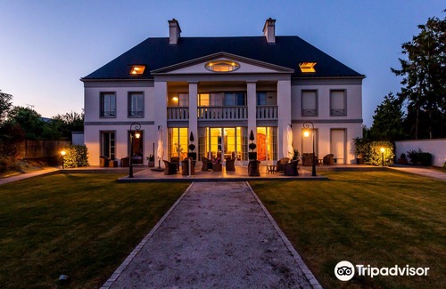 Marcey-les-Greves Hotel | La Ramade