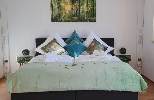 Mitte Apartment | ❤ApartHomes Nuremberg No. 2, WiFi, TV, kitchen, bathroom❤