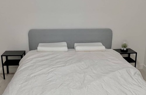 Port Coquitlam House | Newly Renovated Private Entrance Guest Suite - 2 bedroom