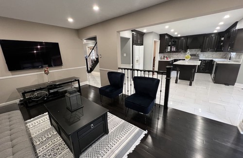Scarborough House | Cozy Upscale Scarborough Home!