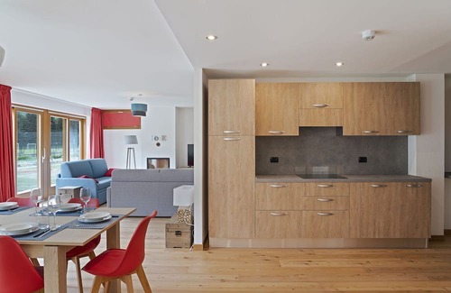 Gressoney-Saint-Jean Apartment | Residence in Gressoney-saint-jean with 3 bedrooms sleeps 10