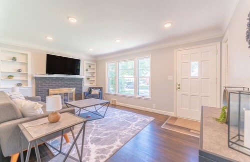 Richfield House | perfect relaxing home in convent location to stay for business or personal use..