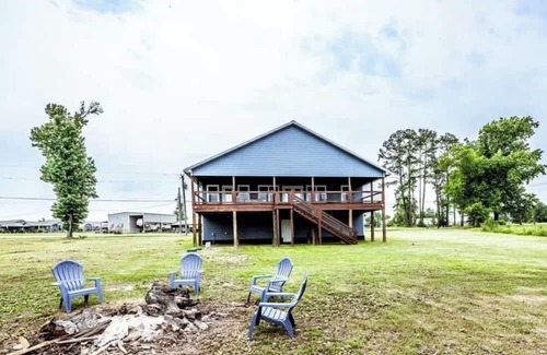 Onalaska House | New built home on Lake Livingston! Long term stays only!
