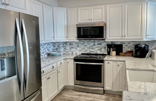 Crescent Beach Condo | Ocean's 11 Penthouse at Blue Water Keyes
