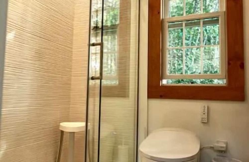 Brownsville House | One-Of-A-Kind Vermont Retreat