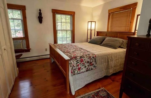 Brownsville House | One-Of-A-Kind Vermont Retreat